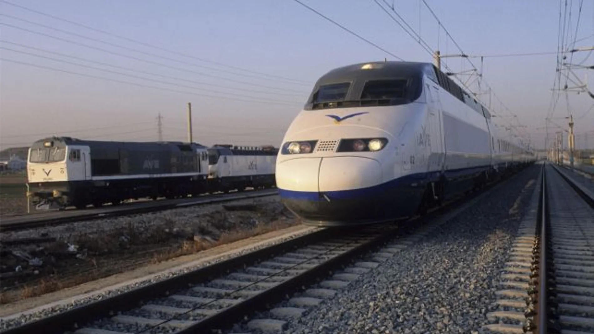 Seis empresas compiten para poner en marcha los nuevos AVE que circularán en 2020. Foto Renfe_643x397 Seis empresas compiten para poner en marcha los nuevos AVE que circularán en 2020. Foto Renfe_643x397
