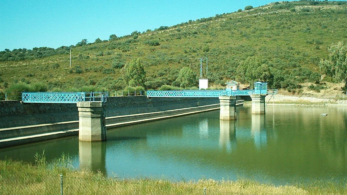  Los embalses aumentan a 833 hect&oacute;metros c&uacute;bicos de agua