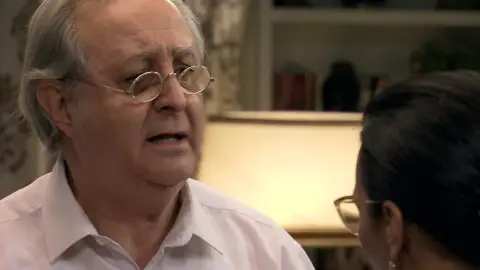 Pelayo se culpa de la rebeldía de Manolín