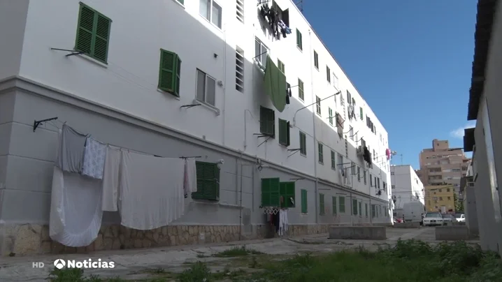 La Policía Nacional investiga la existencia de un vídeo de la presunta agresión sexual a una menor en Palma La Policía Nacional investiga la existencia de un vídeo de la presunta agresión sexual a una menor en Palma