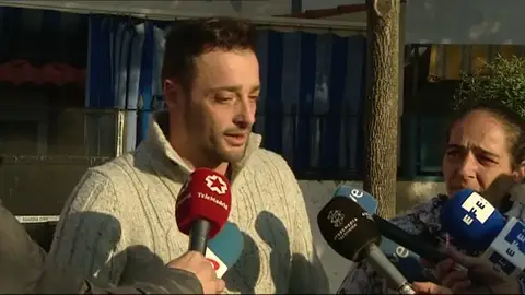 El héroe de Castilleja de la Cuesta: " mi reacción fue quitar al hombre de en medio y salvar a la mujer" El héroe de Castilleja de la Cuesta: " mi reacción fue quitar al hombre de en medio y salvar a la mujer"