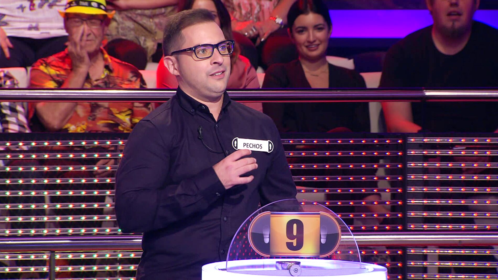 Un concursante de '&iexcl;Ahora caigo!' revela el curioso motivo por el que le llaman 'Pechos' 