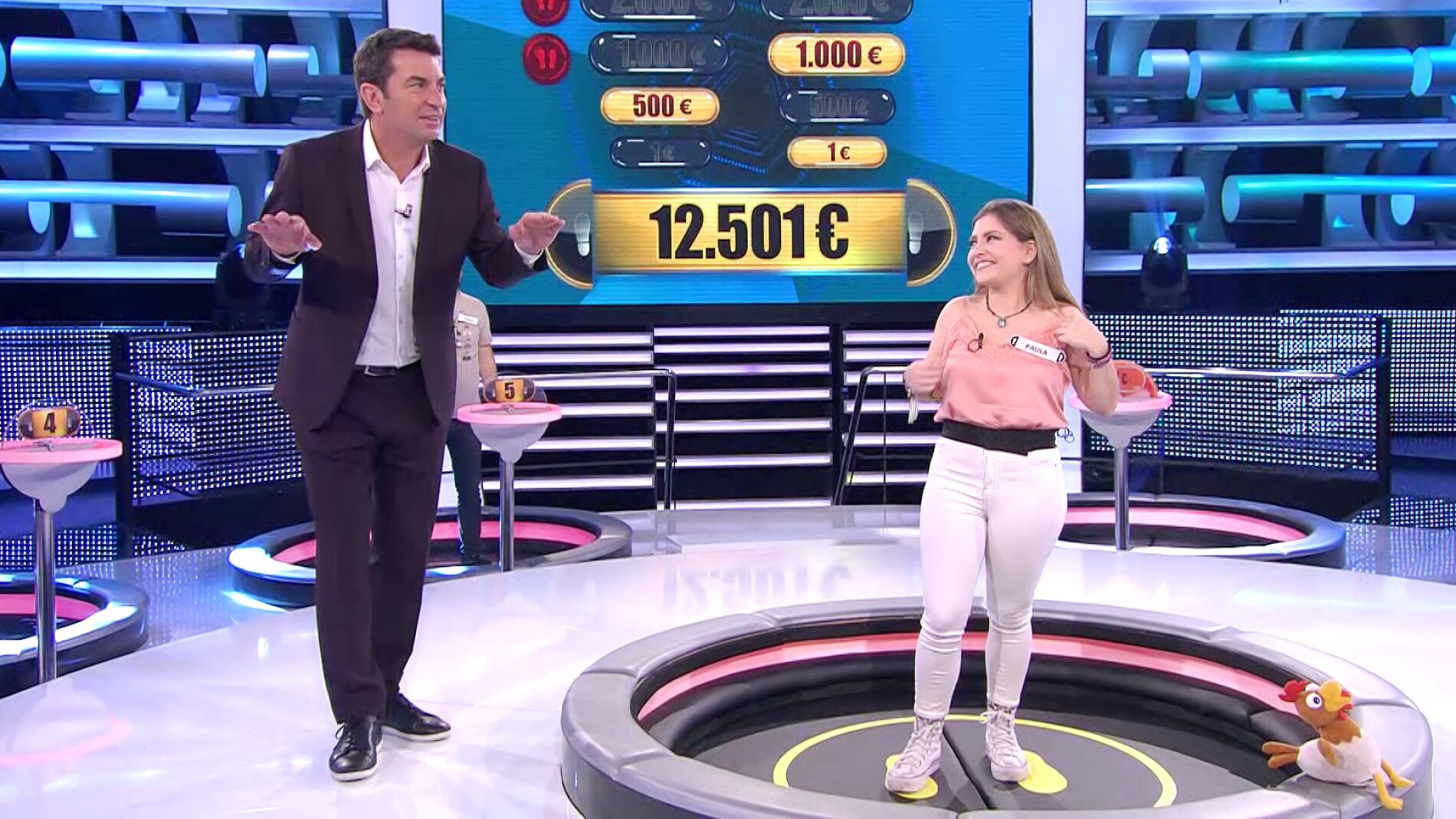 El divertido cachondeo de Arturo Valls con la altura de Paula en '&iexcl;Ahora caigo!'