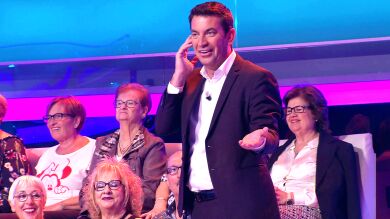La confusión de Arturo Valls por tomarse las órdenes demasiado literalmente en '¡Ahora caigo!' 