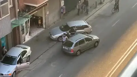 Brutal pelea en un bar de Badalona Brutal pelea en un bar de Badalona