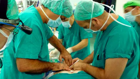 Operación para trasplantar un órgano Operación para trasplantar un órgano
