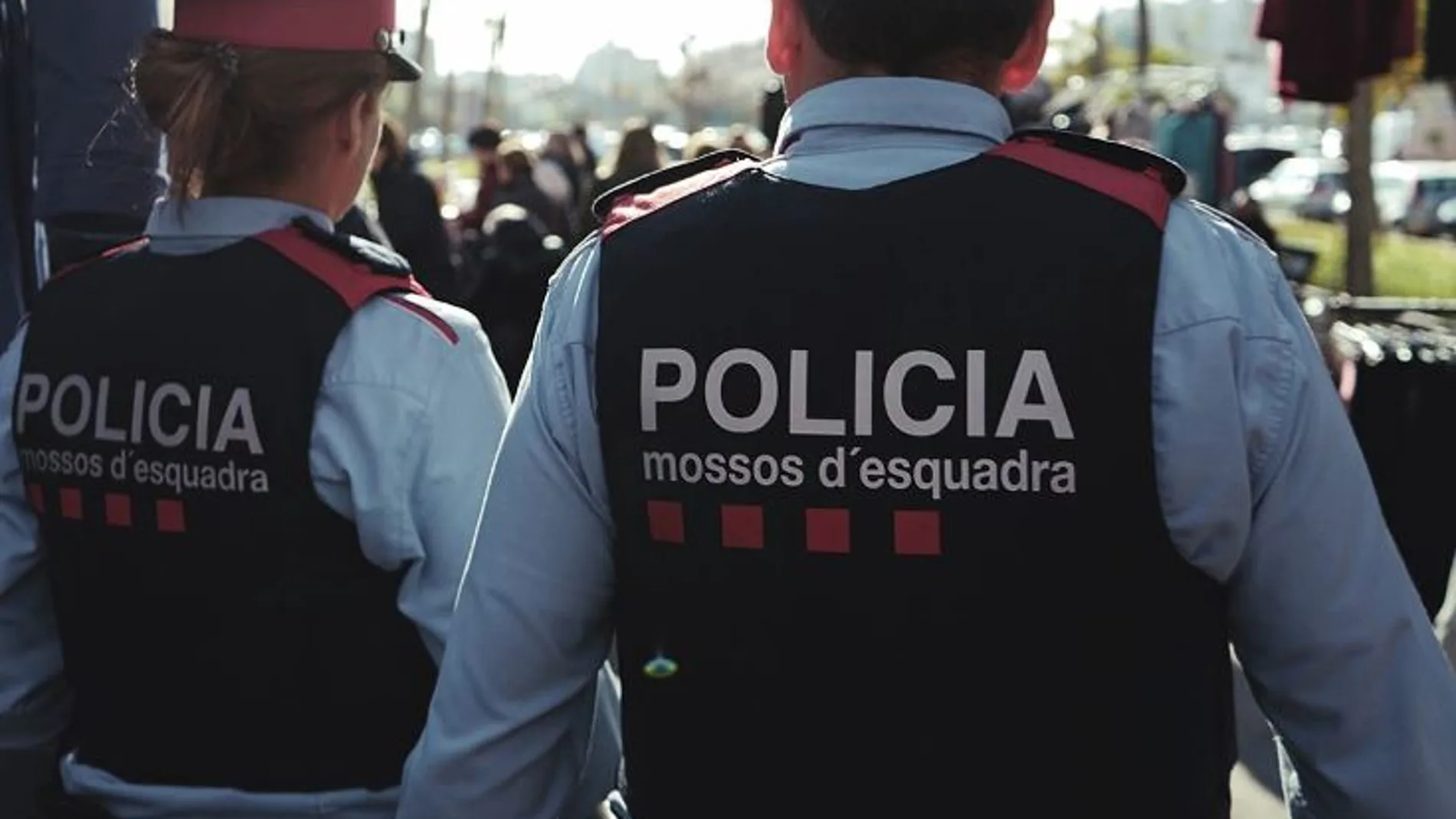 Dos agentes de Mossos d'Esquadra (Archivo) Dos agentes de Mossos d'Esquadra (Archivo)