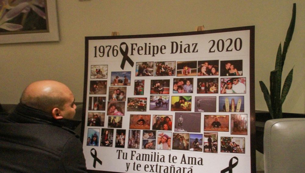 Familiares y amigos asisten a funerales de chef español asesinado en México