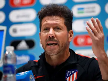 Simeone, en la rueda de prensa previa a la final de la Supercopa Simeone, en la rueda de prensa previa a la final de la Supercopa