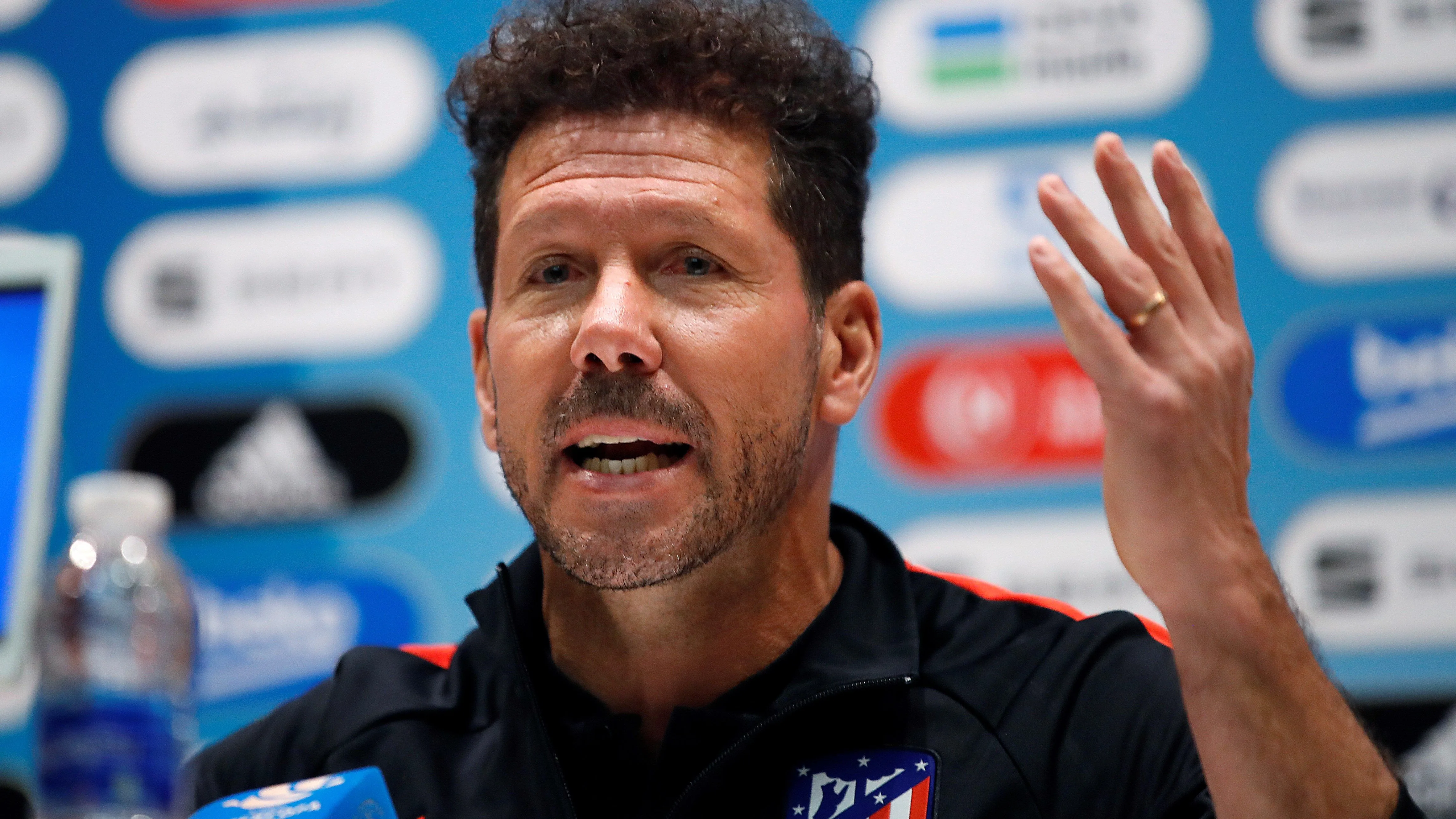 Simeone, en la rueda de prensa previa a la final de la Supercopa Simeone, en la rueda de prensa previa a la final de la Supercopa