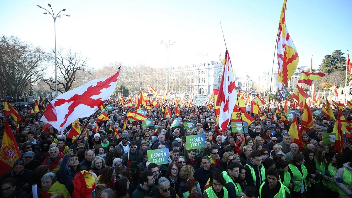 Asistentes a la concentraci&oacute;n de Vox en Madrid