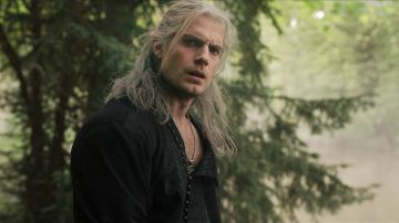 Henry Cavill es Geralt de Rivia en 'The Witcher'