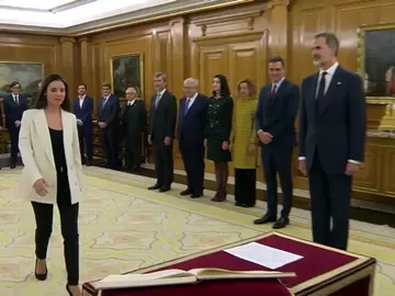 MINISTRAS Y MINISTROS MINISTRAS Y MINISTROS