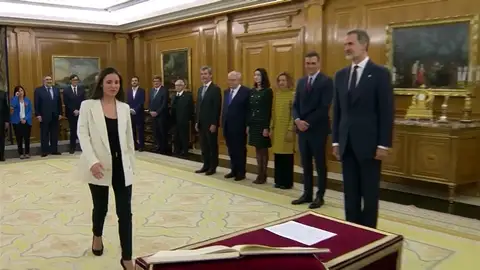 MINISTRAS Y MINISTROS MINISTRAS Y MINISTROS