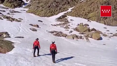 Muere un montañero en Peñalara al precipitarse 300 metros por una ladera helada Muere un montañero en Peñalara al precipitarse 300 metros por una ladera helada
