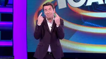 Pablo Motos, 'culpable' de las marcas de besos de Arturo Valls en '¡Ahora caigo!' 