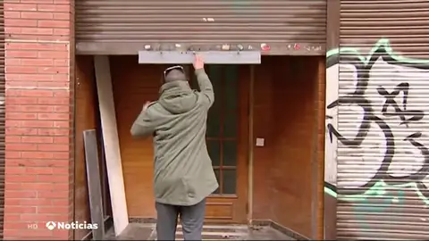 Un club de drogas desata la guerra entre los vecinos que se niegan a convivir con un local así Un club de drogas desata la guerra entre los vecinos que se niegan a convivir con un local así