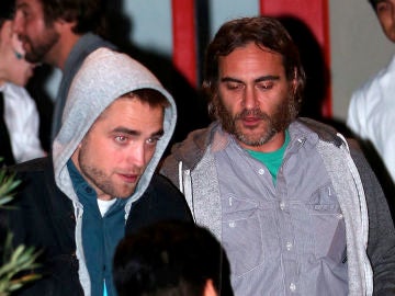 Robert Pattinson y Joaquin Phoenix