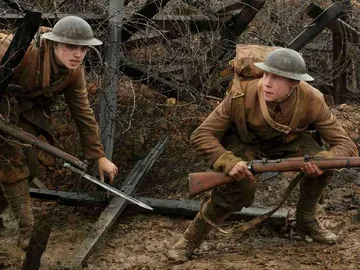 Dean-Charles Chapman y George MacKay en '1917' Dean-Charles Chapman y George MacKay en '1917'