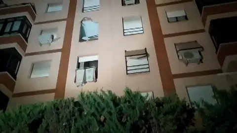 Un hombre habría muerto a causa de la onda expansiva de la explosión en la planta petroqímica de Tarragona Un hombre habría muerto a causa de la onda expansiva de la explosión en la planta petroqímica de Tarragona