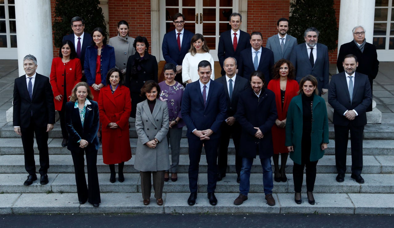 Foto de familia del Gobierno de coalición de PSOE y Unidas Podemos