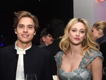 Dylan Sprouse y Lili Reinhart Dylan Sprouse y Lili Reinhart