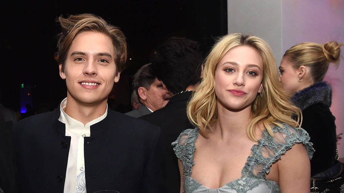 Dylan Sprouse y Lili Reinhart Dylan Sprouse y Lili Reinhart
