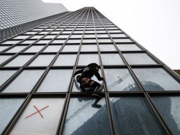 El conocido como 'spiderman francés', Alain Robert