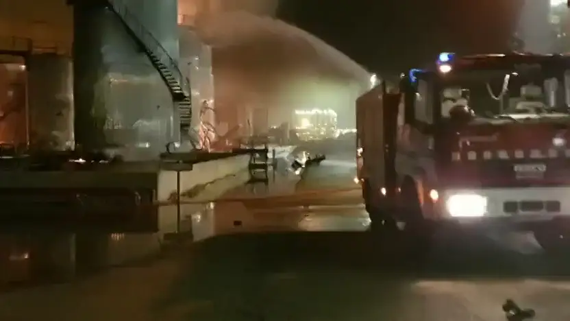 Las devastadoras im&aacute;genes del interior de la planta petroqu&iacute;mica de Tarragona