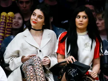 Kendall Jenner y Kylie Jenner Kendall Jenner y Kylie Jenner