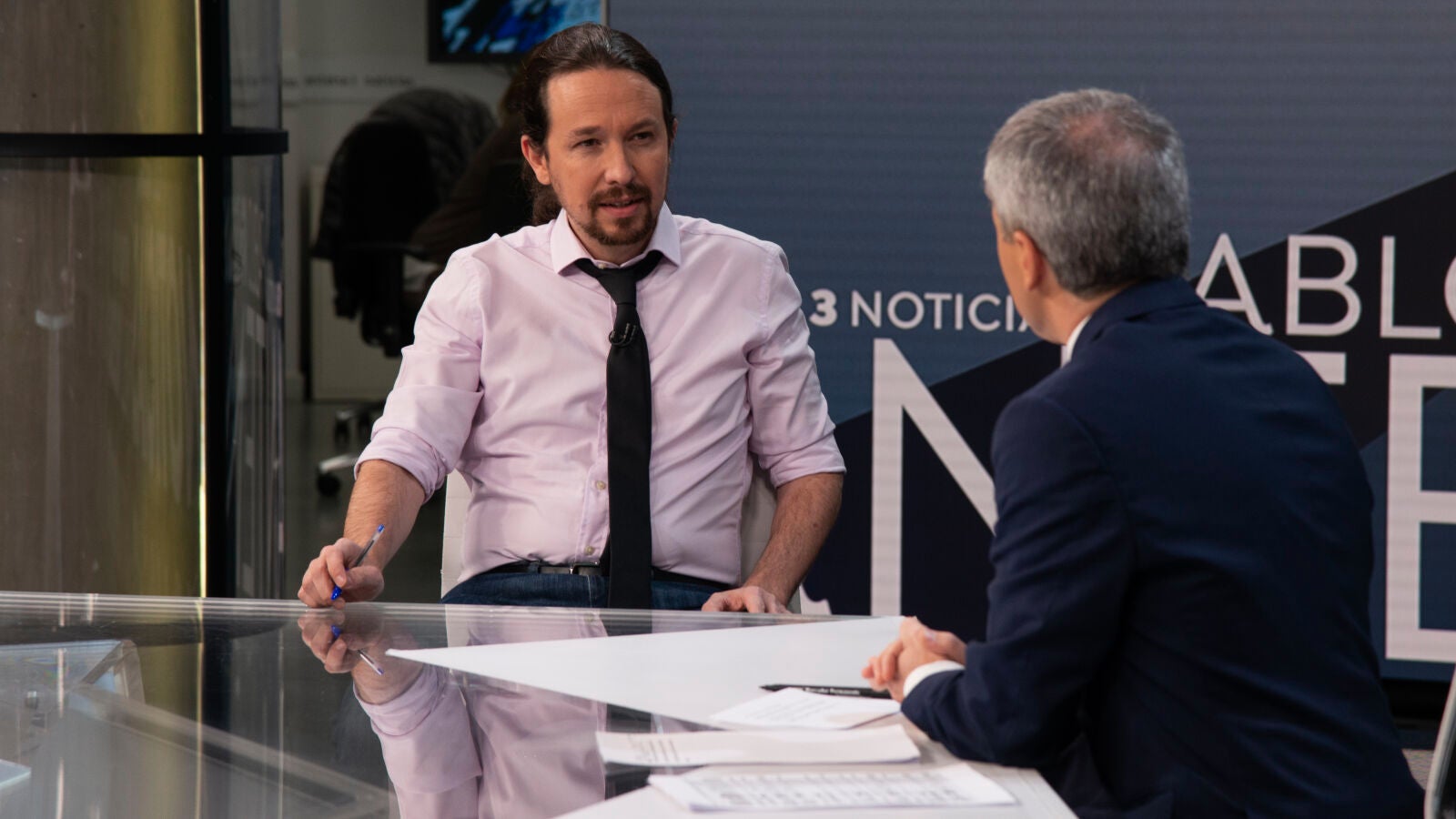 Pablo Iglesias respalda a Dolores Delgado como fiscal general: 