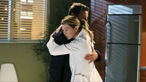 Justin Chambers y Ellen Pompeo en 'Anatomía de Grey' Justin Chambers y Ellen Pompeo en 'Anatomía de Grey'