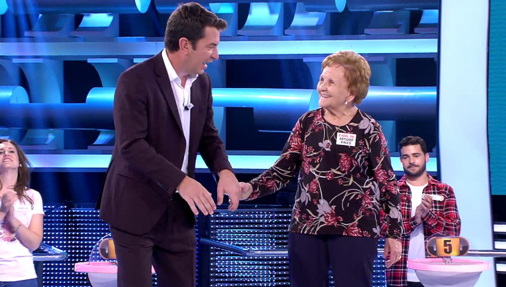 El bucle más entrañable de '¡Ahora caigo!': Arturo Valls con Palmira Gogó