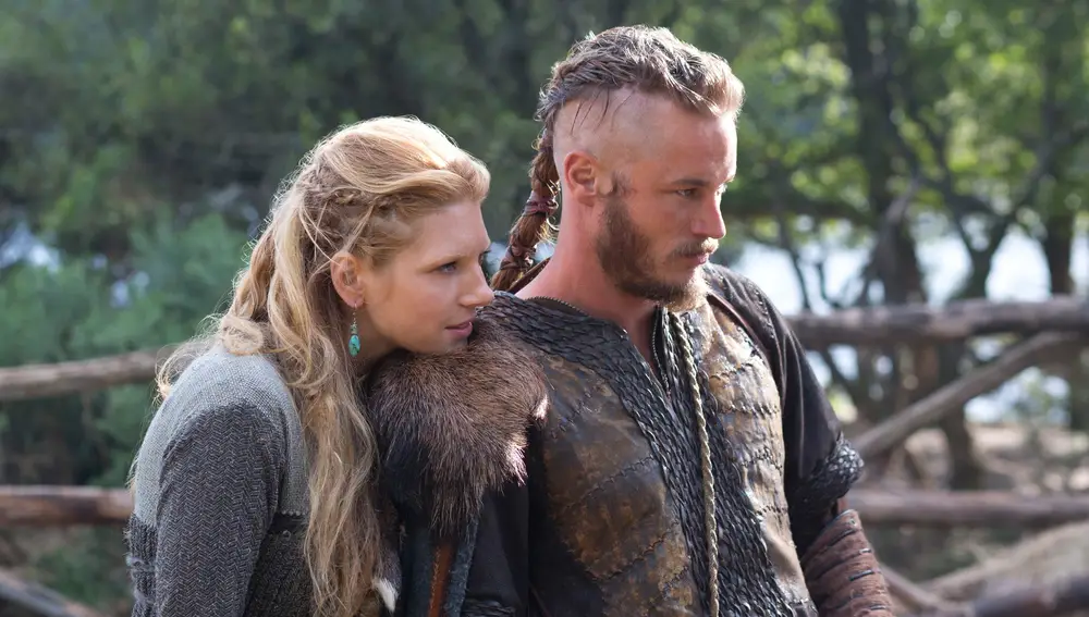 Lagherta y Ragnar en 'Vikingos'