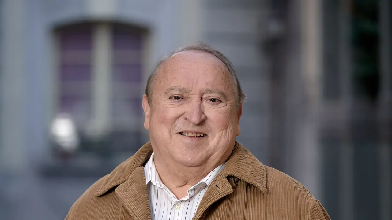 Fernando Esteso llega a la Plaza de los Frutos como Manolo el de 'El Cascabel'