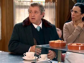 Sebas les pide un favor a los Gómez sobre su sobrino y exnovio de Luisita Sebas les pide un favor a los Gómez sobre su sobrino y exnovio de Luisita