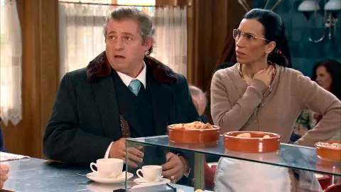 Sebas les pide un favor a los Gómez sobre su sobrino y exnovio de Luisita Sebas les pide un favor a los Gómez sobre su sobrino y exnovio de Luisita