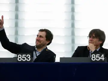 Carles Puigdemont y Toni Comín en el Parlamento Europeo Carles Puigdemont y Toni Comín en el Parlamento Europeo