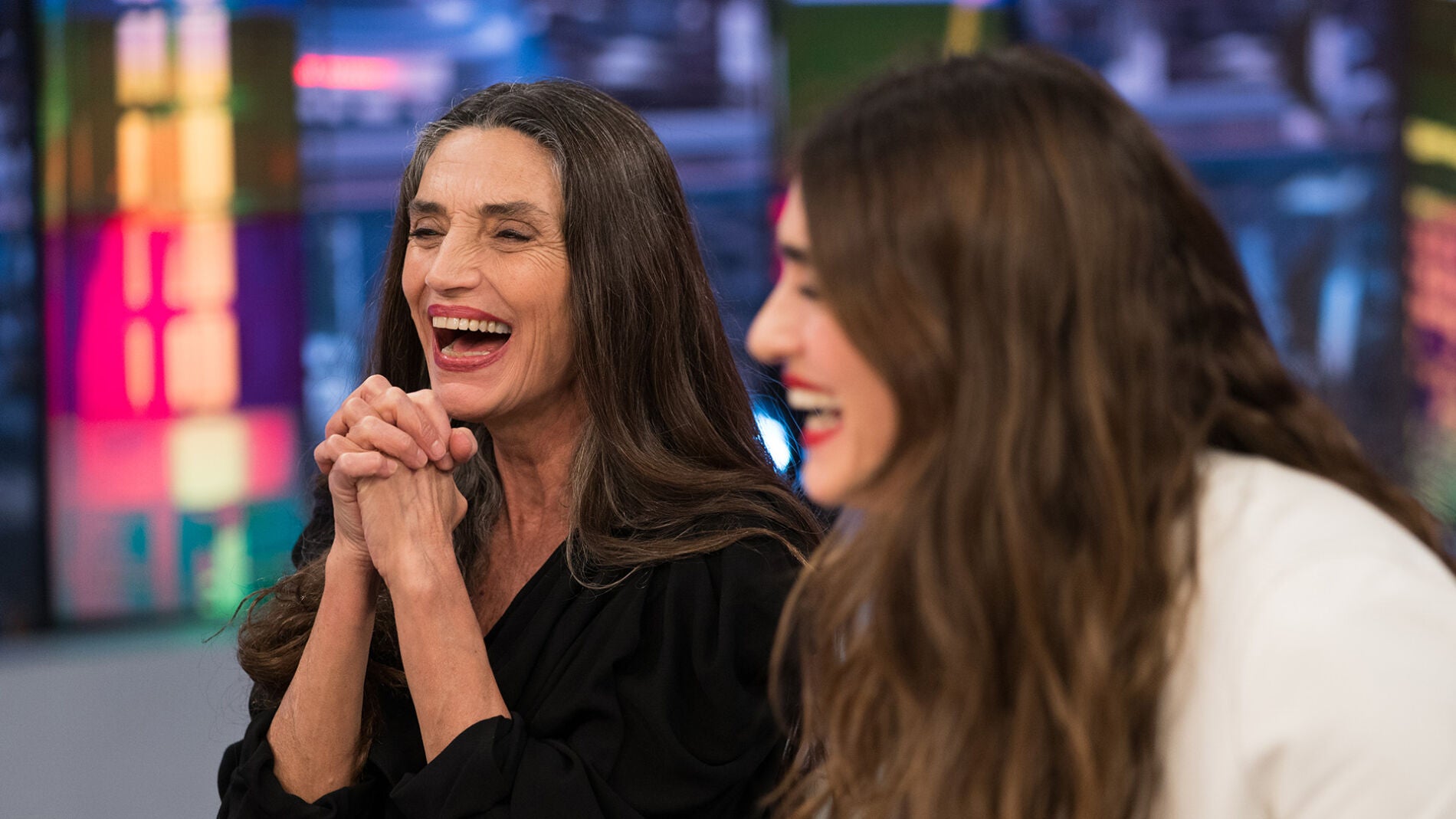 &Aacute;ngela Molina, sobre dar a luz sin epidural: "Disfruto el sufrimiento de traer un hijo al mundo"