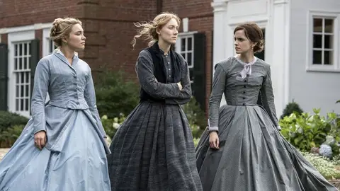 Florence Pugh, Saoirse Ronan y Emma Watson en 'Mujercitas' Florence Pugh, Saoirse Ronan y Emma Watson en 'Mujercitas'