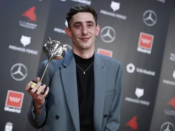 Enric Auquer, Mejor Actor de Reparto por 'Quien a hierro mata' en los Premios Feroz Enric Auquer, Mejor Actor de Reparto por 'Quien a hierro mata' en los Premios Feroz