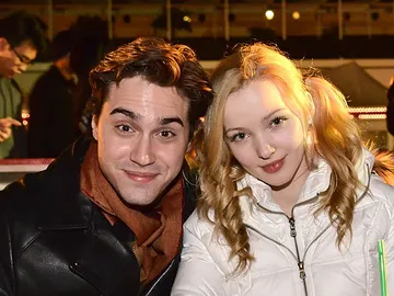 Dove Cameron con su exnovio Ryan McCartan Dove Cameron con su exnovio Ryan McCartan