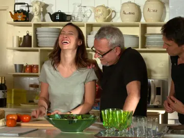 Nos colamos en el rodaje de la casa rural de 'El Nudo' Nos colamos en el rodaje de la casa rural de 'El Nudo'