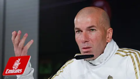 Zinedine Zidane, en rueda de prensa Zinedine Zidane, en rueda de prensa