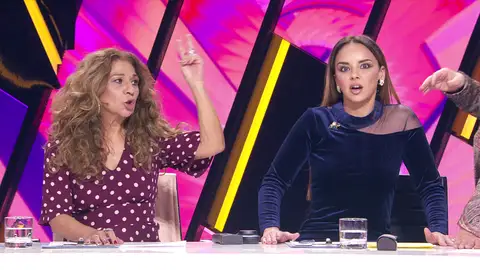 El tenso rifirrafe entre Chenoa y Lolita: bodas, sexo y edad El tenso rifirrafe entre Chenoa y Lolita: bodas, sexo y edad