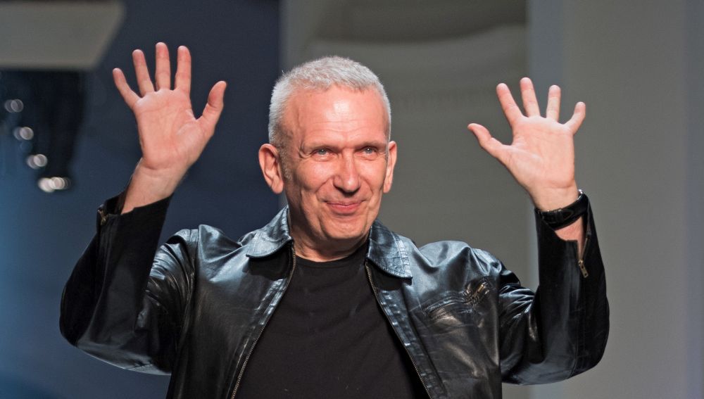 El diseñador francés, Jean-Paul Gaultier, anuncia su retirada de las pasarelas