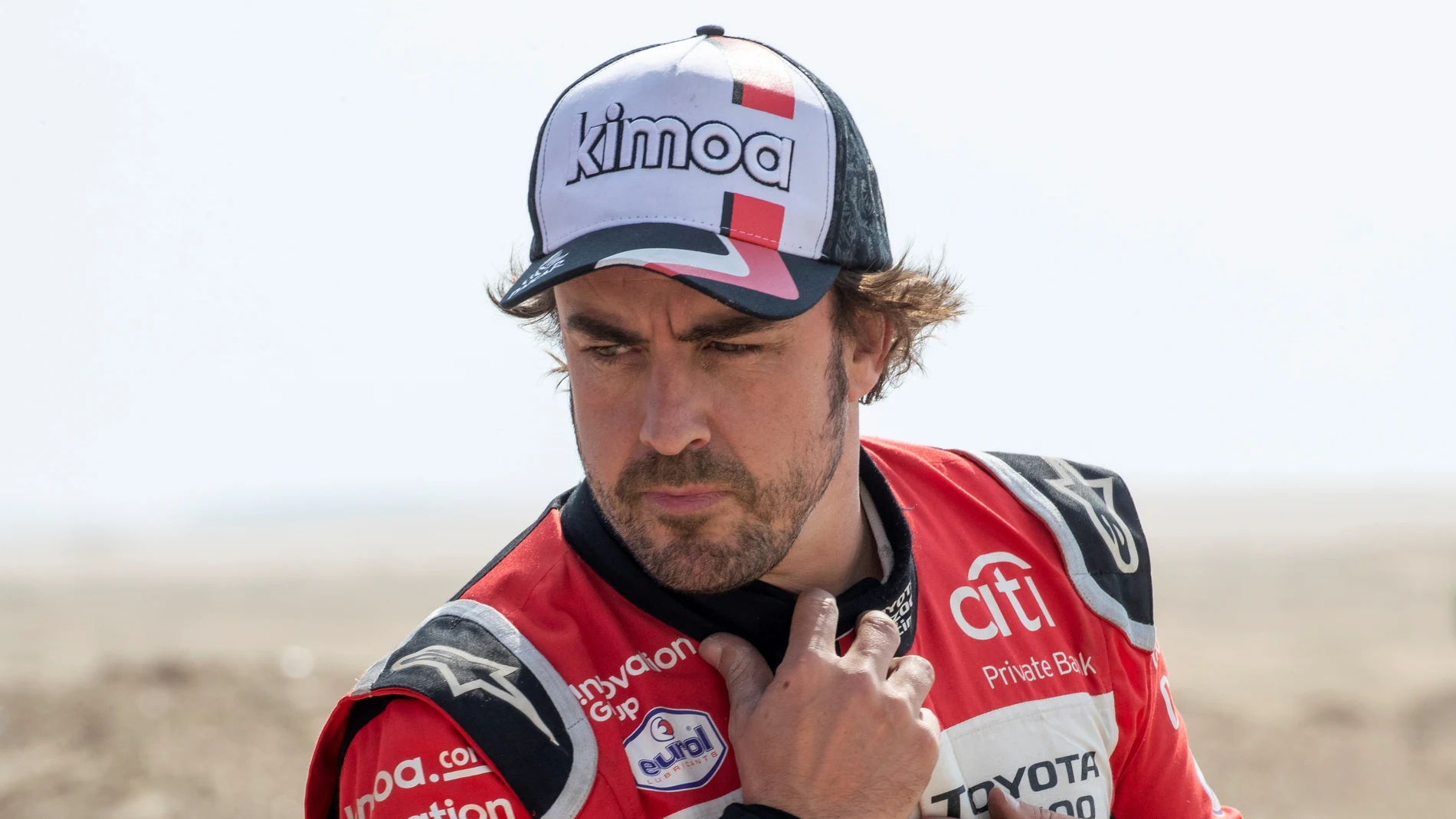 Fernando Alonso, tras finalizar la última etapa del Dakar. Fernando Alonso, tras finalizar la última etapa del Dakar.