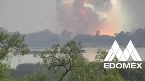 Explosión en un almacén de pirotecnia en México Explosión en un almacén de pirotecnia en México