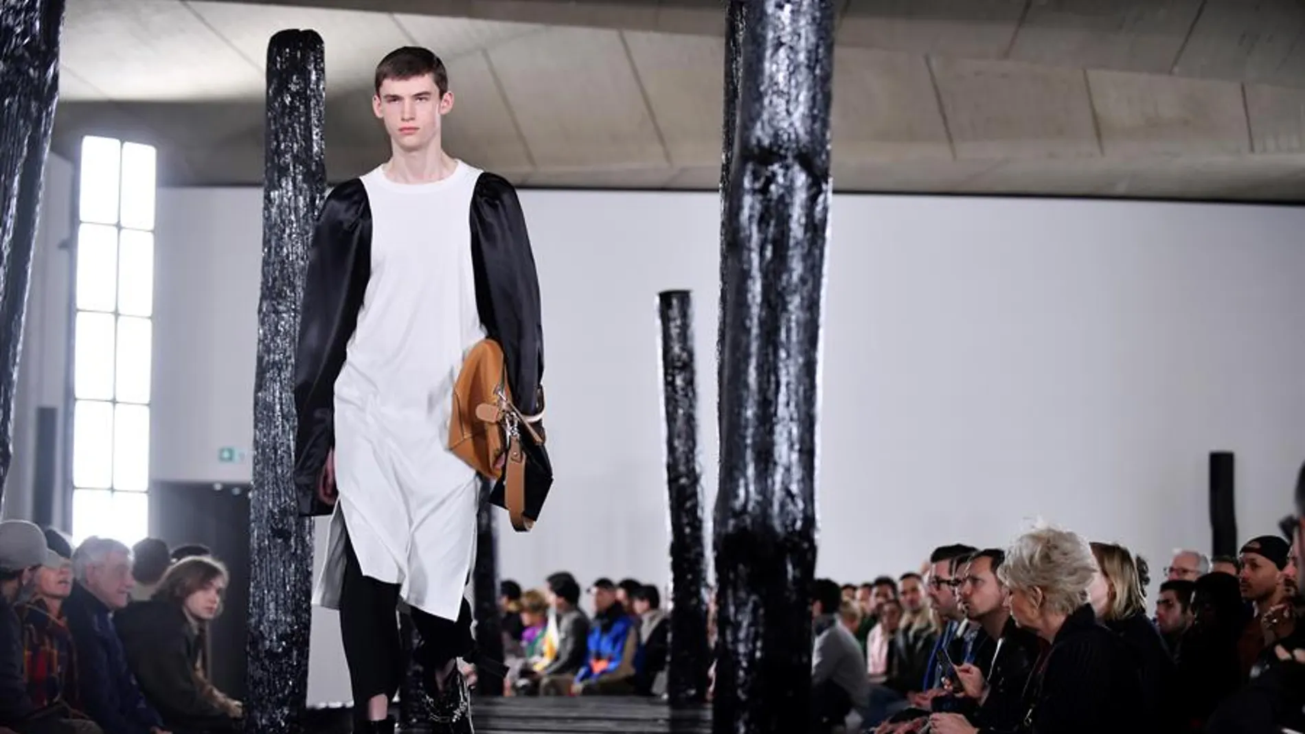 Desfile de Loewe en París Desfile de Loewe en París