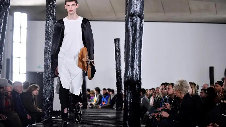 Desfile de Loewe en París Desfile de Loewe en París
